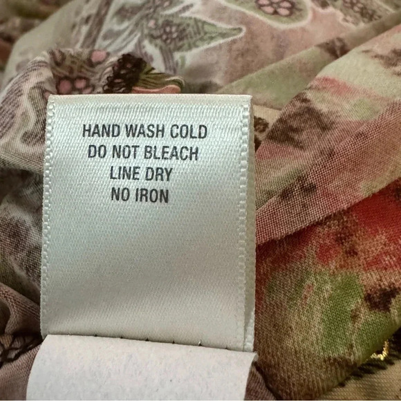 Dressbarn 22 24 2X Shirt Top Green Red Paisley 3/4 Sleeve Scoop Neck Embellished - Picture 7 of 7